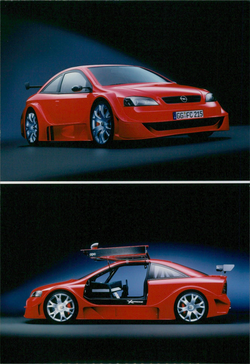 2001 Opel Astra Coupé OPC X-Treme concept car - Vintage Photograph