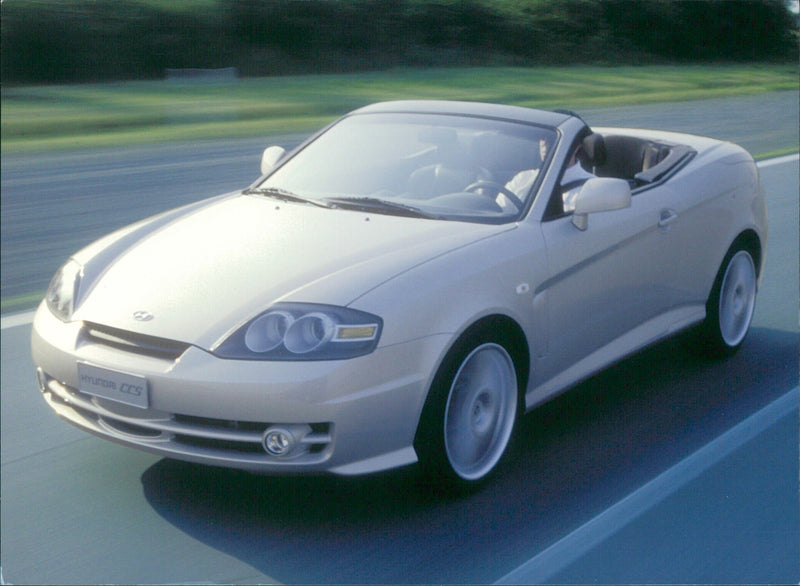 HYUNDAI Coupé - Vintage Photograph