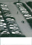 Mercedes-Benz W126 - Vintage Photograph