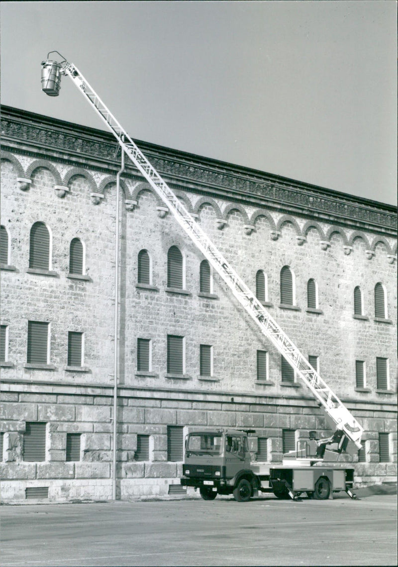 Iveco Magirus Turntable Ladder DLK 18-12 CC - Vintage Photograph