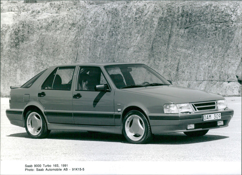 1991 Saab 9000 Turbo 16S - Vintage Photograph