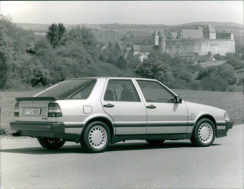 1991 Saab 9000 2.3 Turbo - Vintage Photograph