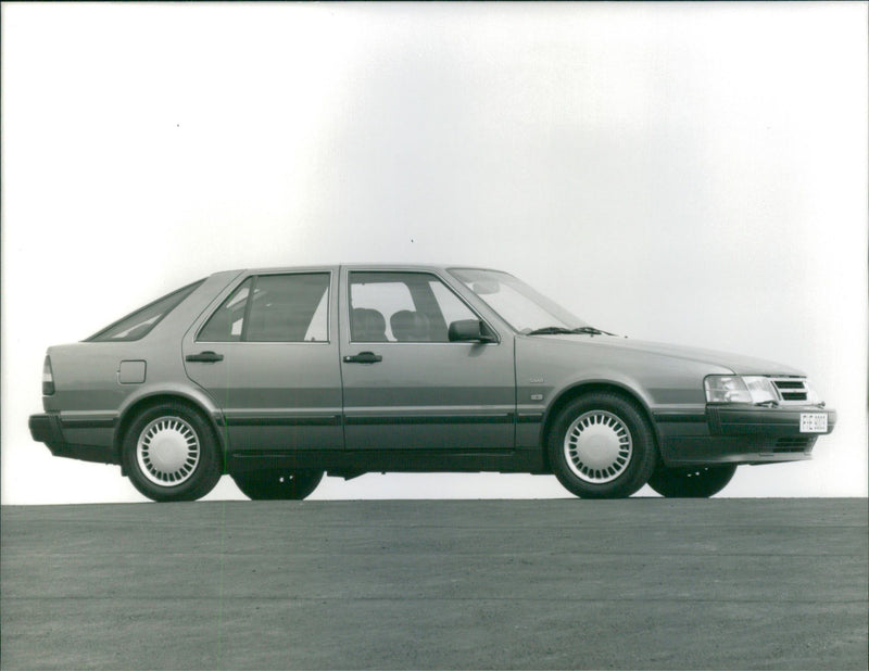 1991 Saab 9000 2.3-16 - Vintage Photograph