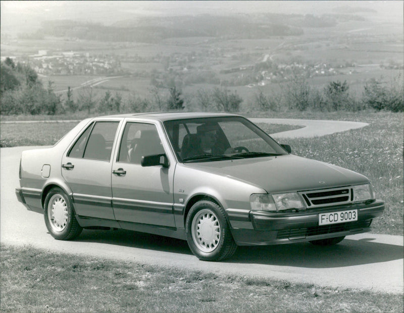1991 Saab 9000 CD 2.3 Turbo - Vintage Photograph