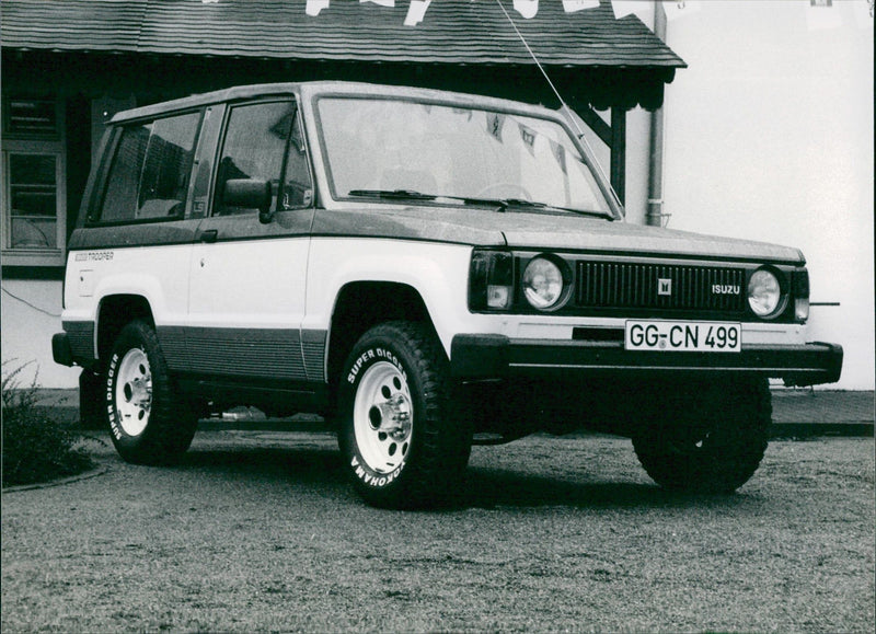 Isuzu Trooper - Vintage Photograph