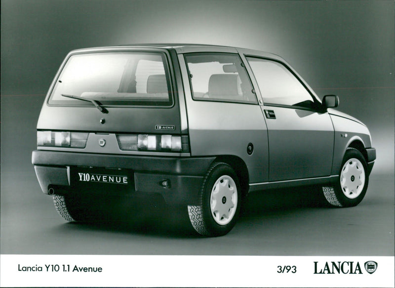 1993 Lancia Y10 1.1 Avenue - Vintage Photograph