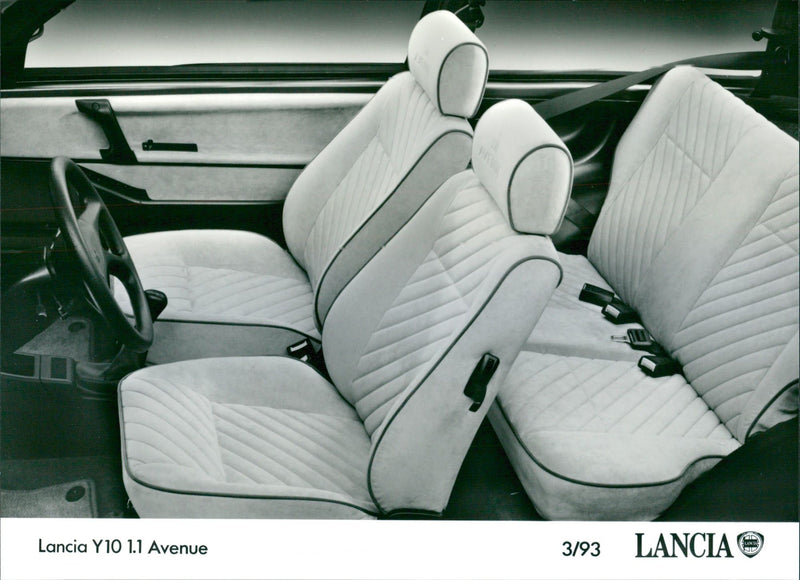 1993 Lancia Y10 1.1 Avenue - Vintage Photograph