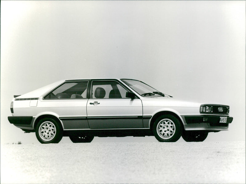 Audi GT (Coupé) - Vintage Photograph