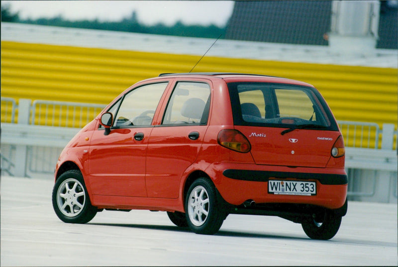 1999 Daewoo Matiz SE - Vintage Photograph