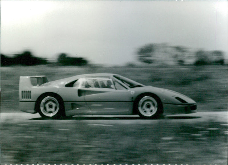 1987 Ferrari F40 - Vintage Photograph