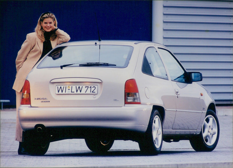 1995 Daewoo Nexia GL/GTX - Vintage Photograph