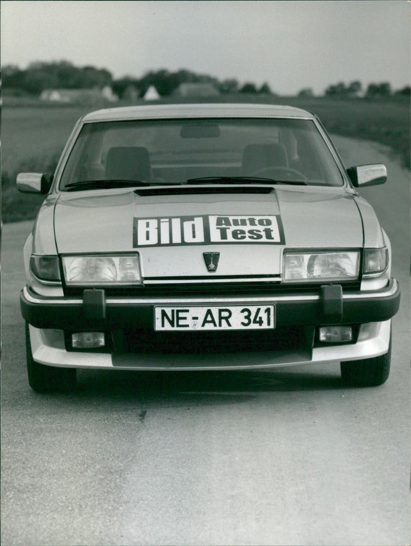 Rover VITESSE - Vintage Photograph