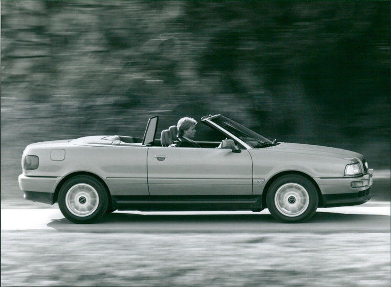 Audi Cabriolet 2.8 E - Vintage Photograph