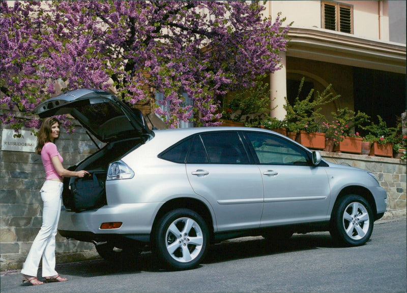 Lexus RX300 - Vintage Photograph