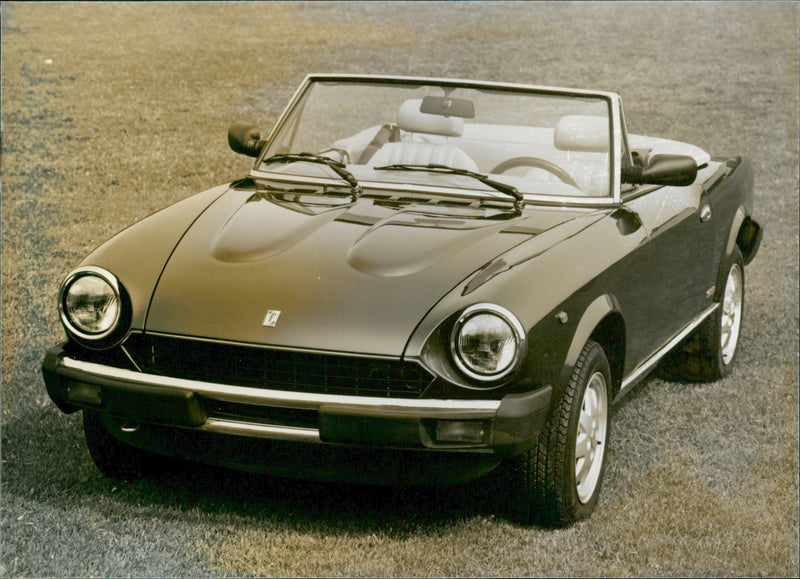 1984 Pininfarina Spider Europa - Vintage Photograph