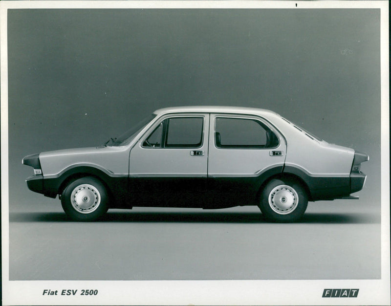 Fiat ESV 2500. - Vintage Photograph