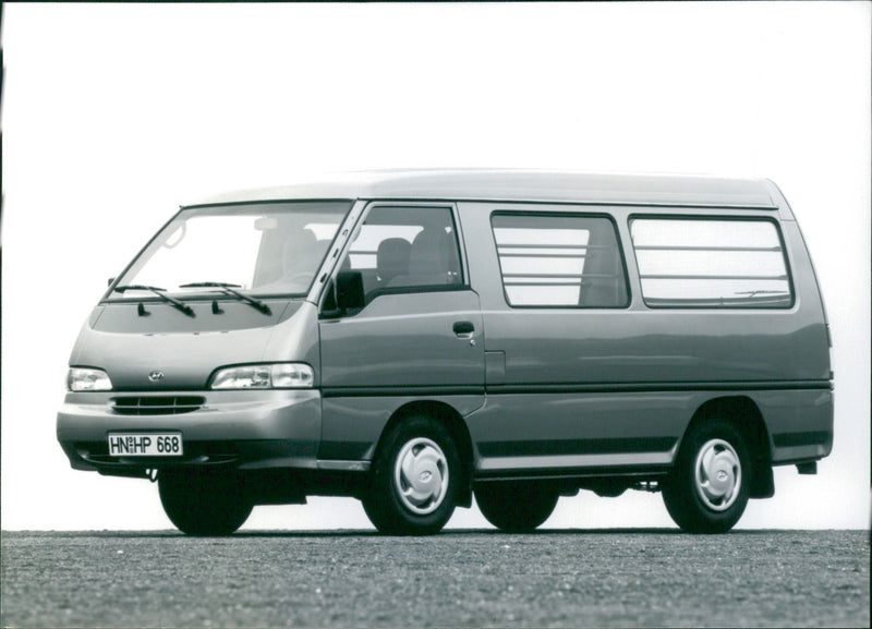 1995 Hyundai H 100 - Vintage Photograph