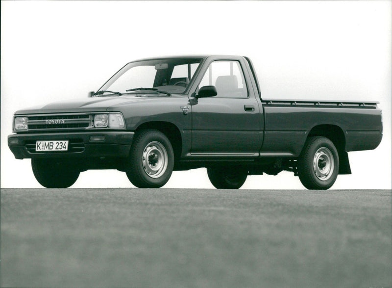 1989 Toyota HiLux 2.4 liter diesel - Vintage Photograph