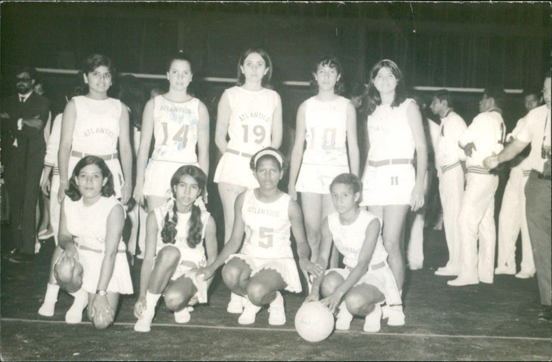 Atlantico female basketball team - Vintage Photograph