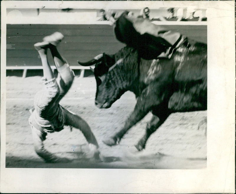 Jaime Gonzales "El Puno" - Vintage Photograph