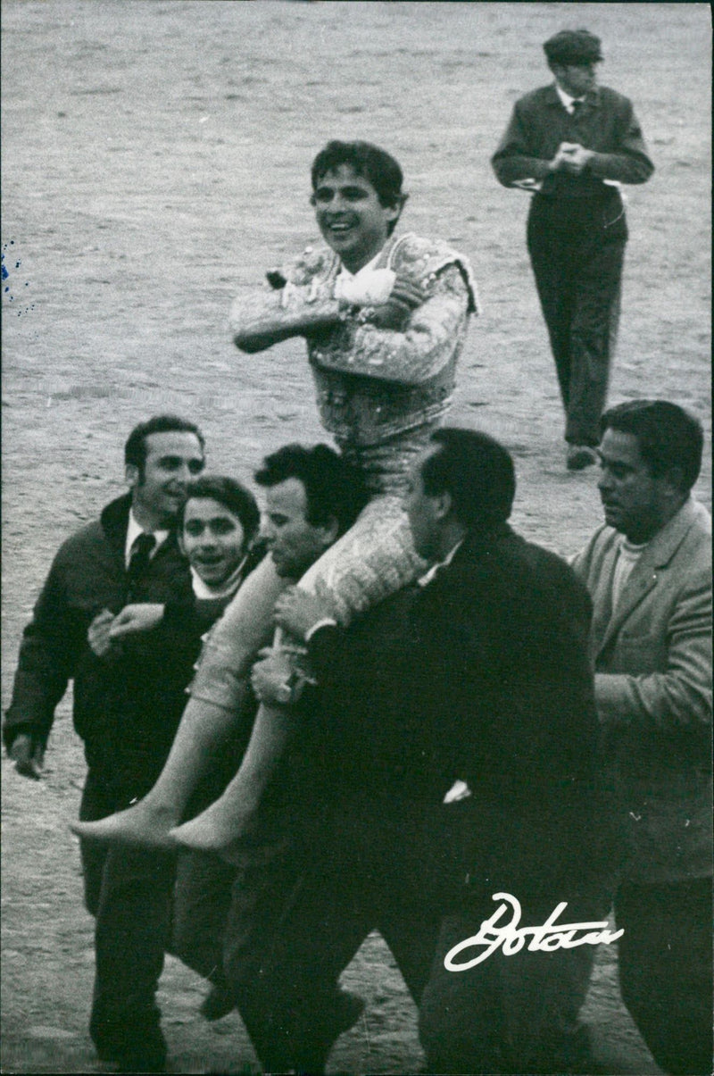 Eloy Cavazos, Mexican bullfighter - Vintage Photograph