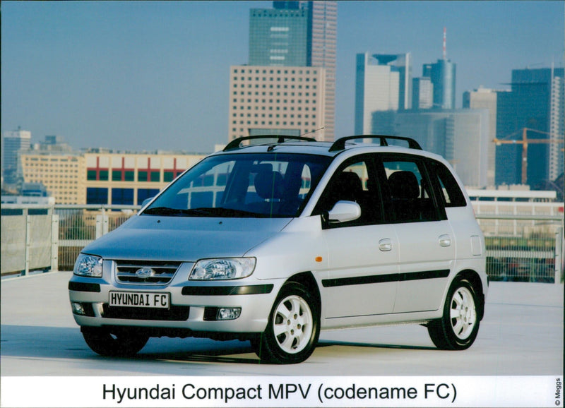 Hyundai Compact MPV - Vintage Photograph