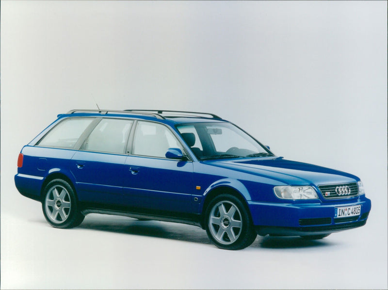 1996 Audi S6 Avant plus - Vintage Photograph