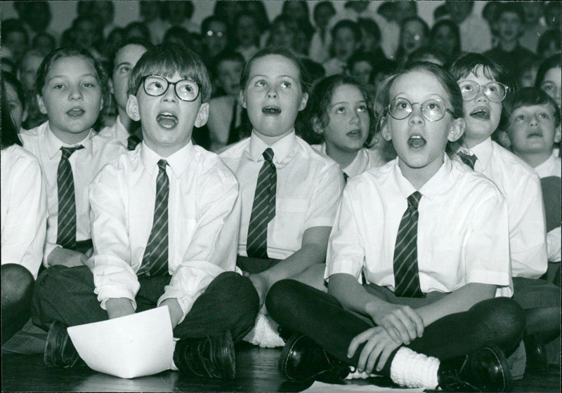 CONCERT PARIS - Vintage Photograph