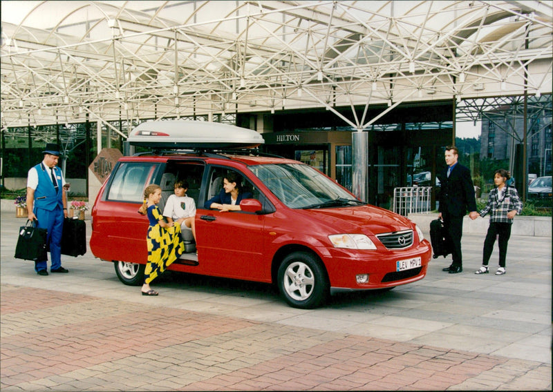 1999 Mazda MPV - Vintage Photograph