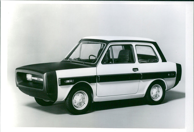 1972 Fiat ESV 1500 - Vintage Photograph