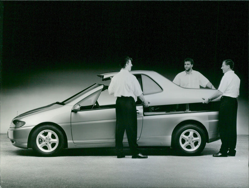 Mercedes-Benz Vario Research Car - Vintage Photograph
