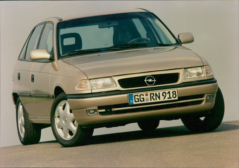 1997 Opel Astra Style - Vintage Photograph