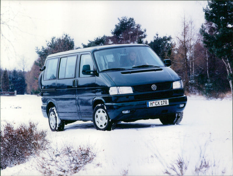 Volkswagen Multivan Allstar TDI Syncro - Vintage Photograph