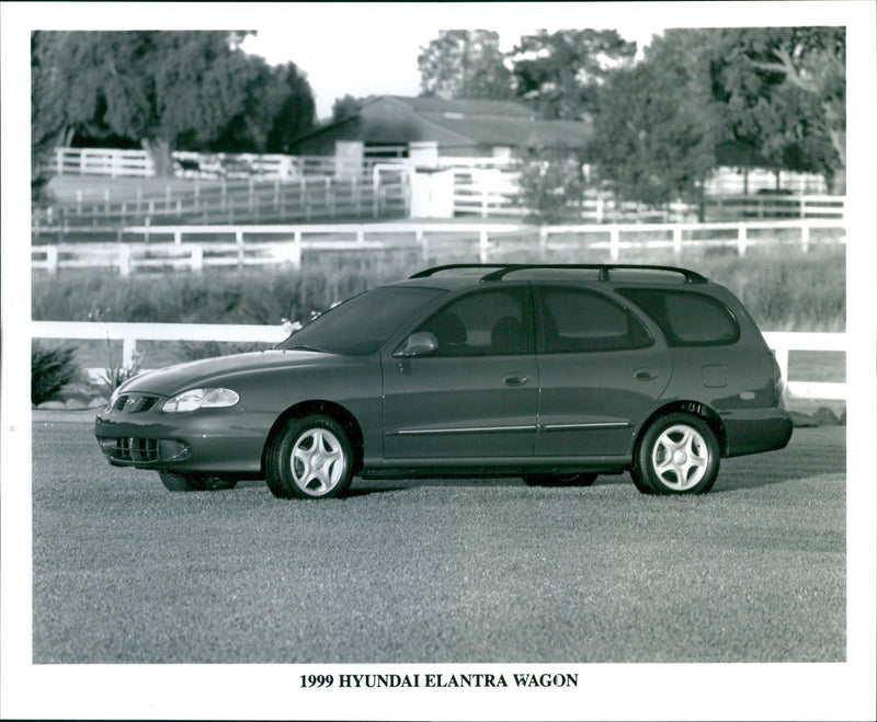 1999 Hyundai Elantra Wagon - Vintage Photograph