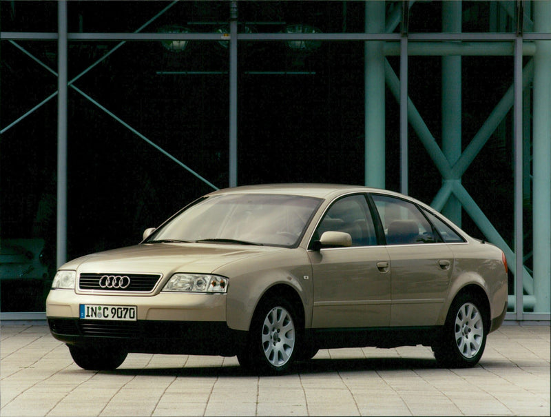 1997 Audi A6 2.5 TDI - Vintage Photograph