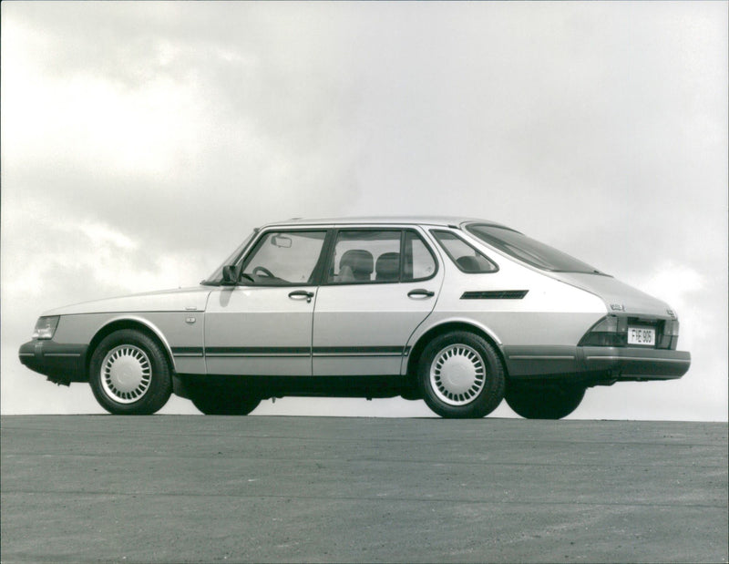 1991 Saab 900i 16 - Vintage Photograph