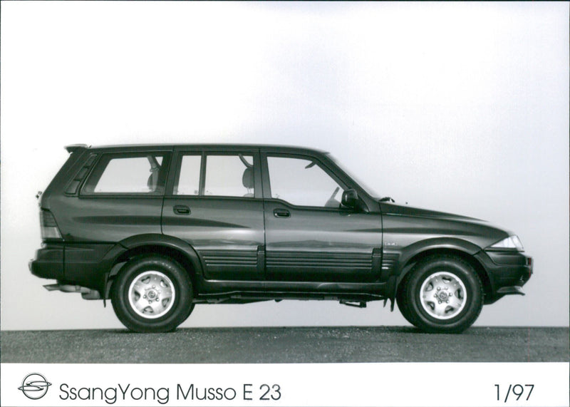 SsangYong Musso E 23 - Vintage Photograph