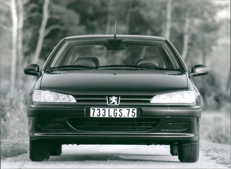 1995 Peugeot 406 - Vintage Photograph