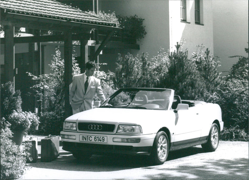 1992 Audi Cabriolet 2.8 E - Vintage Photograph