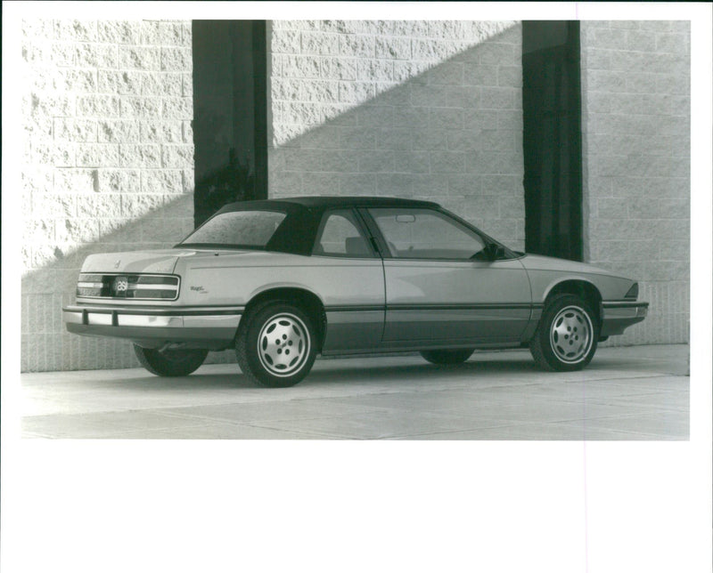 1989 ASC - Vintage Photograph