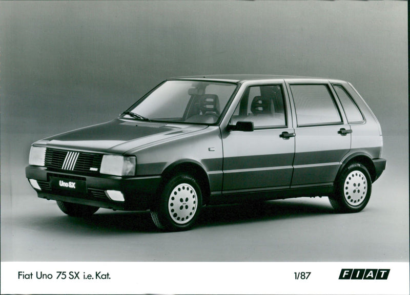 1987 Fiat Uno 75 SX - Vintage Photograph