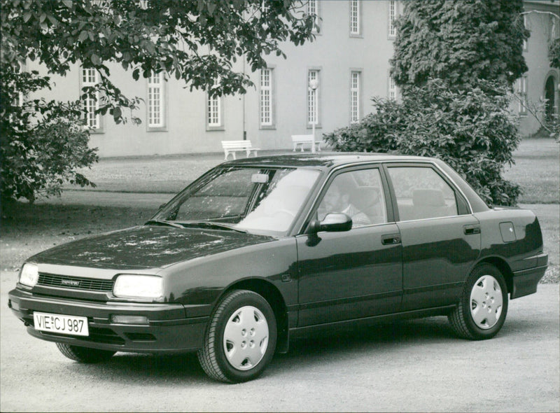 Daihatsu Applause - Vintage Photograph