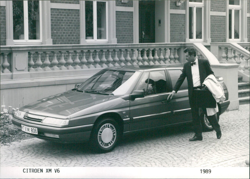 1989 Citroën XM - Vintage Photograph