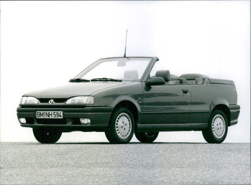 Renault 19 Cabriolet - Vintage Photograph