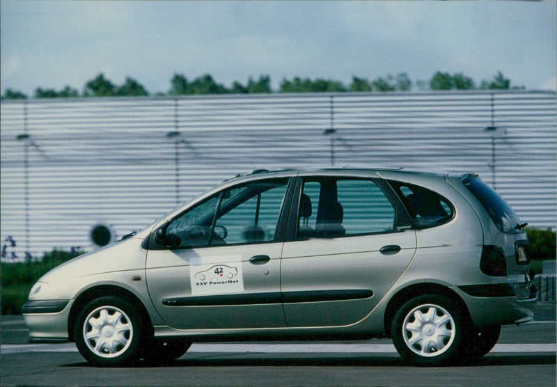 Renault - Vintage Photograph