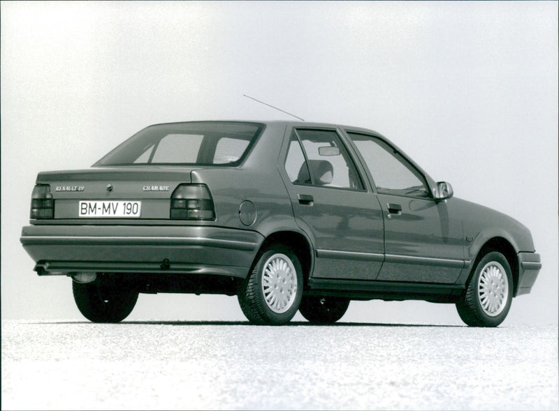 1992 Renault 19 - Vintage Photograph