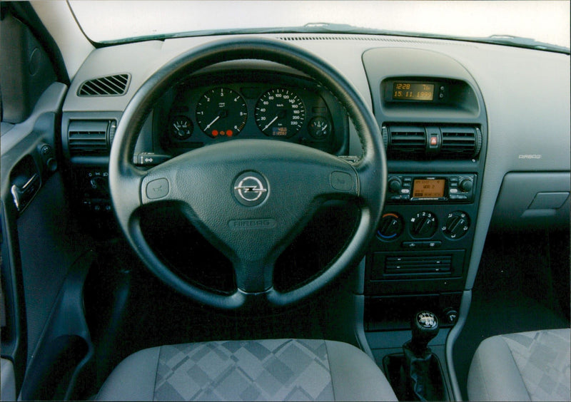 Opel Astra Eco 4 - Vintage Photograph