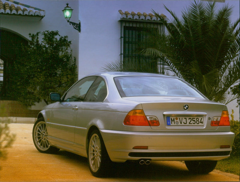 The new BMW 3 Series coupé - Vintage Photograph
