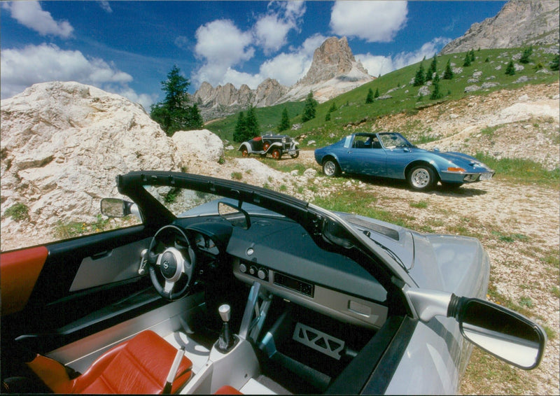 2000 OPEL Speedster - Vintage Photograph