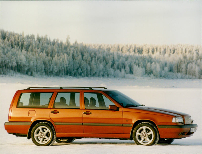 Volvo 850 AWD - Vintage Photograph